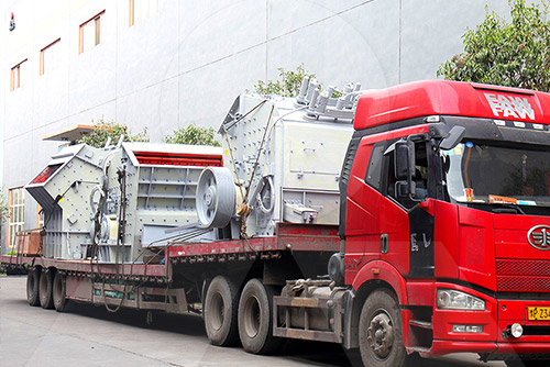 反擊破碎機發貨現場