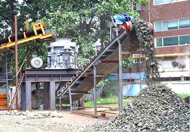 液壓圓錐式破碎機作業(ye) 現場