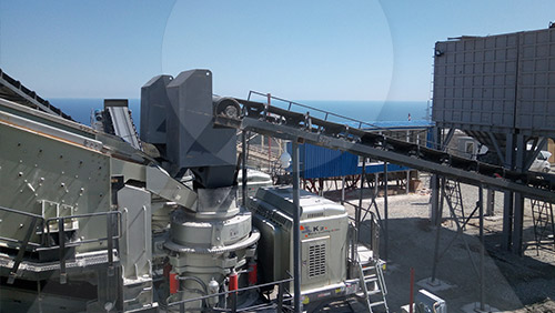 移動破碎製砂一體(ti) 機生產(chan) 線現場