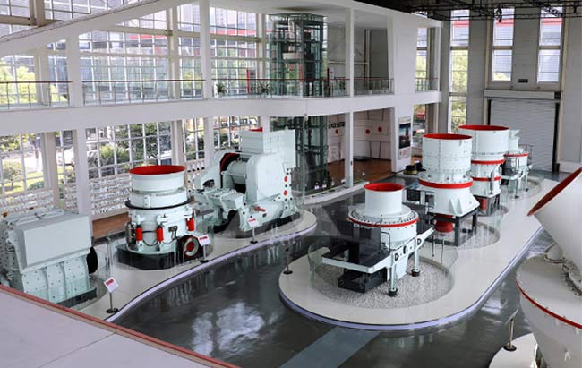 必威betway平台破碎磨粉設備展廳