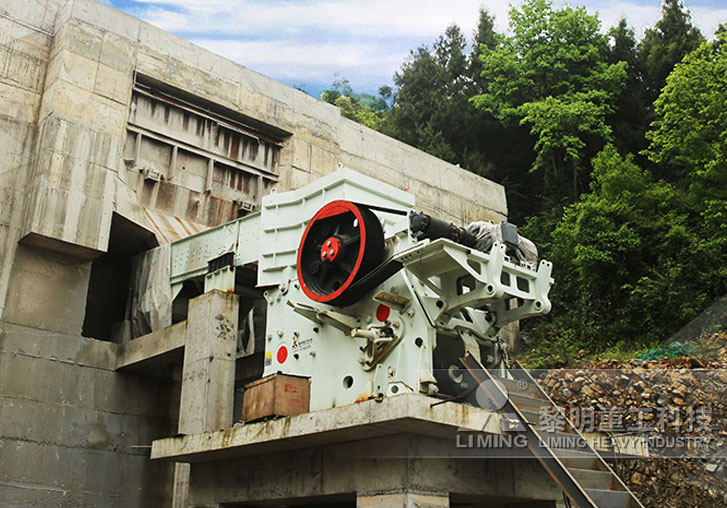 C6X係列顎式破碎機